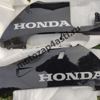 нижний боковой пластик Honda CBR600rr 2003-2006 Черного цвета Honda.